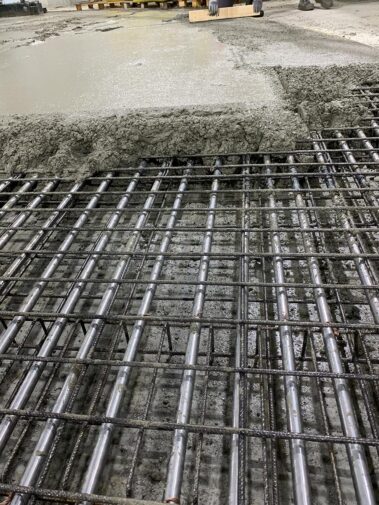 Einbringen spezial Betonmischung Gefrierplatte, Fläche: 30mx 60m 1800m/2, Fugenlos.